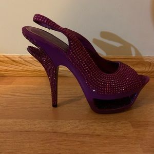 Magenta dress up shoes